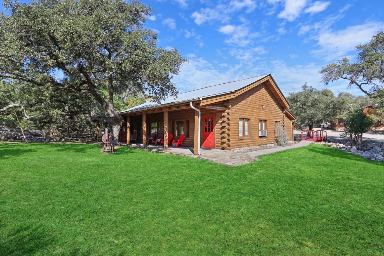 Wimberley Log Cabins Resort And Suites- Unit 4 ภายนอก รูปภาพ