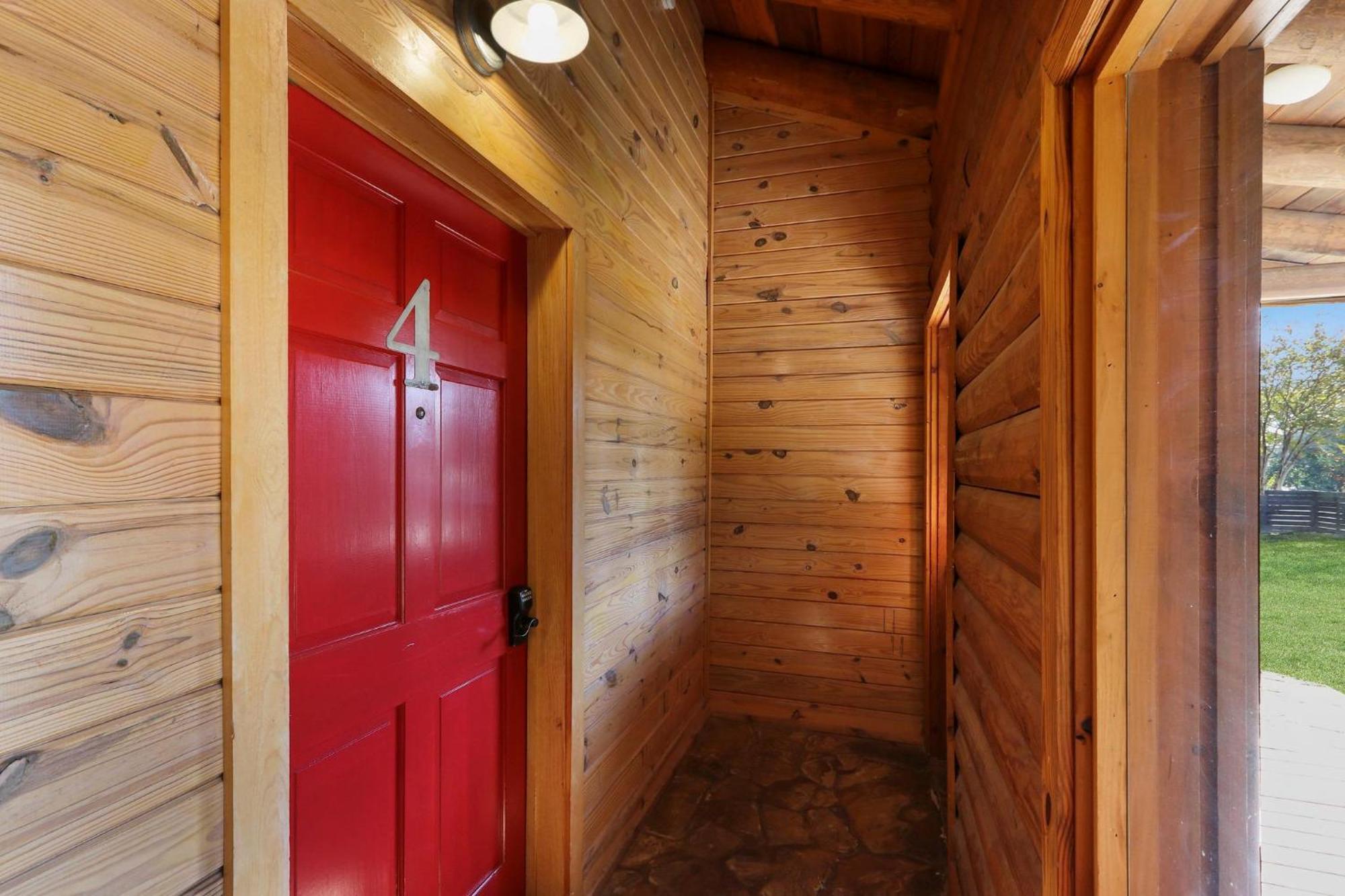 Wimberley Log Cabins Resort And Suites- Unit 4 ภายนอก รูปภาพ