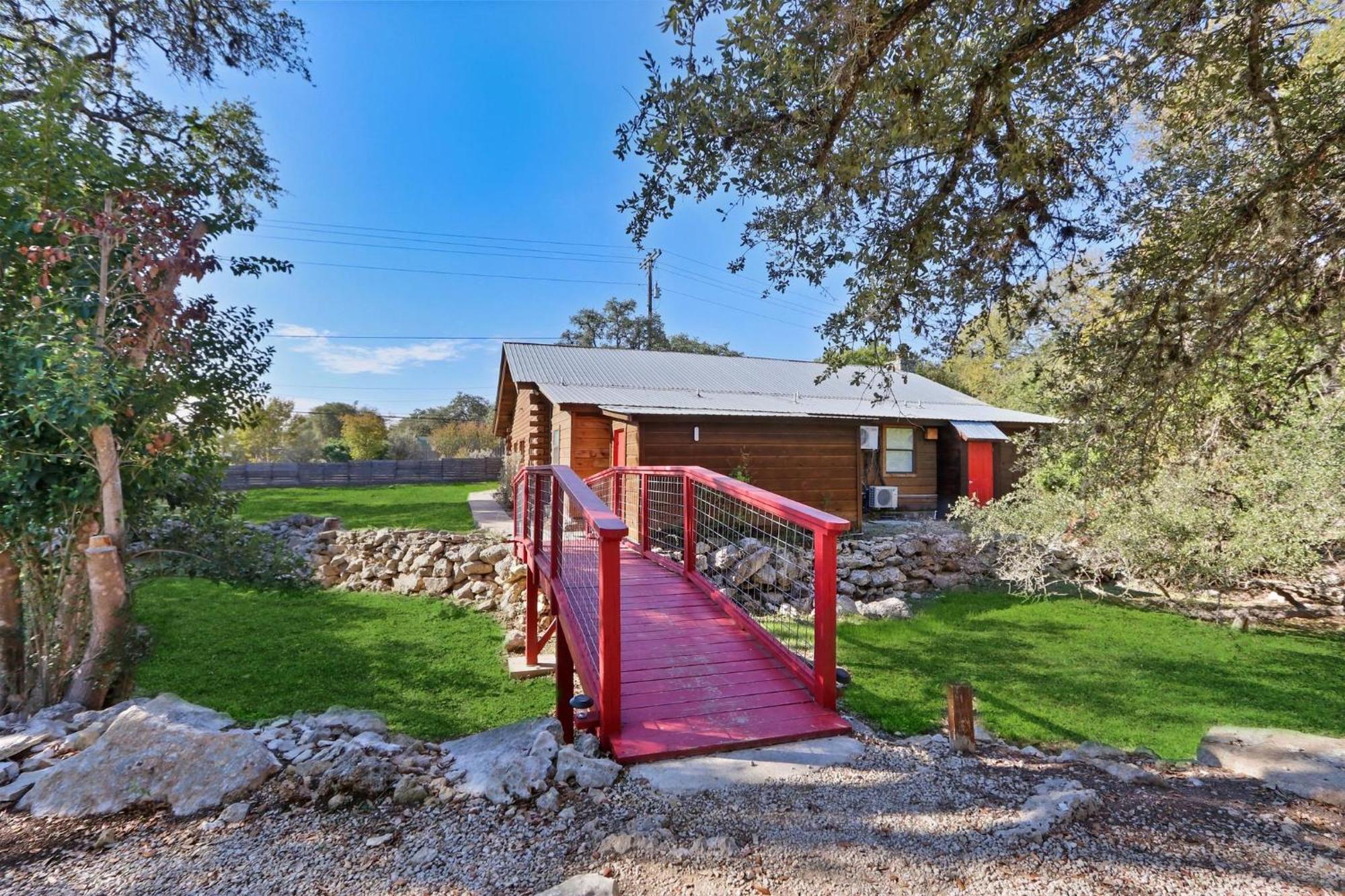 Wimberley Log Cabins Resort And Suites- Unit 4 ภายนอก รูปภาพ